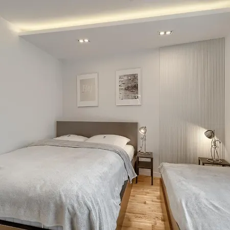 Apartment Prezydencki Bulwary Stare No 1 *